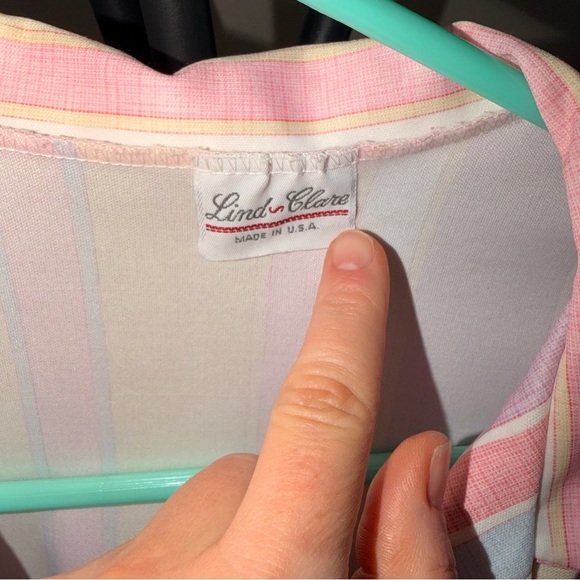 Spring Pastel Button-Up Shirt - Size Large - Picture 3 of 7